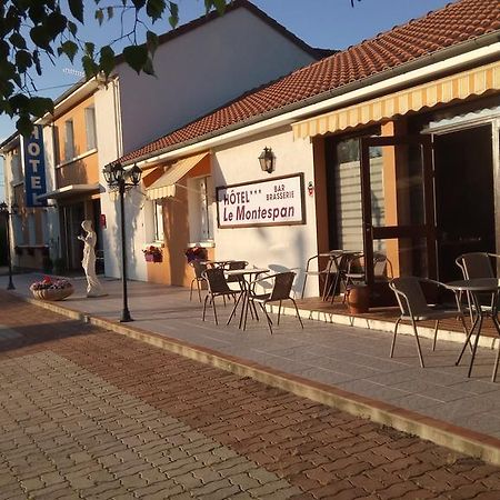 Hotel Montespan Lussac-les-Chateaux Luaran gambar