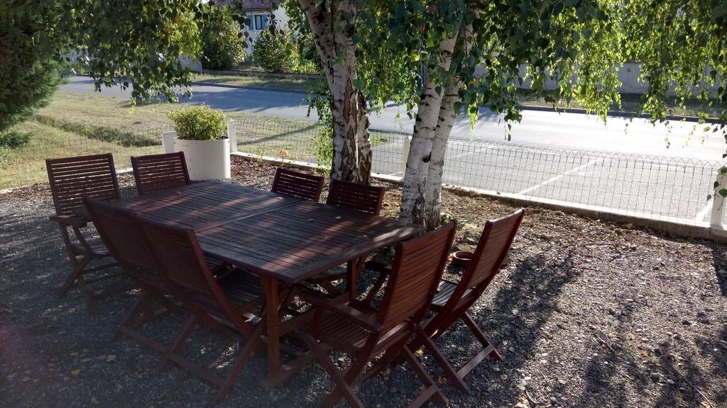 Hotel Montespan Lussac-les-Chateaux Luaran gambar