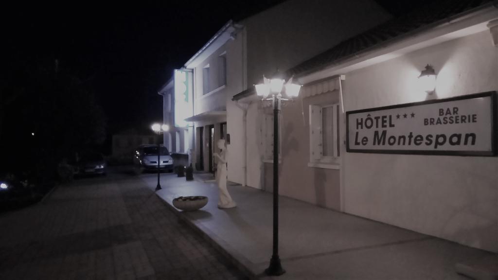 Hotel Montespan Lussac-les-Chateaux Luaran gambar